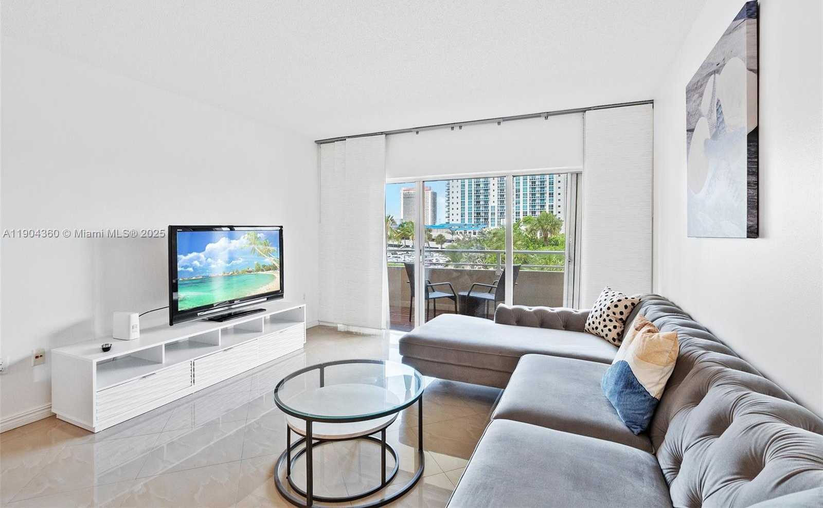 Small Image of 1985 SOUTH OCEAN DR #2M, Hallandale Beach Number 3