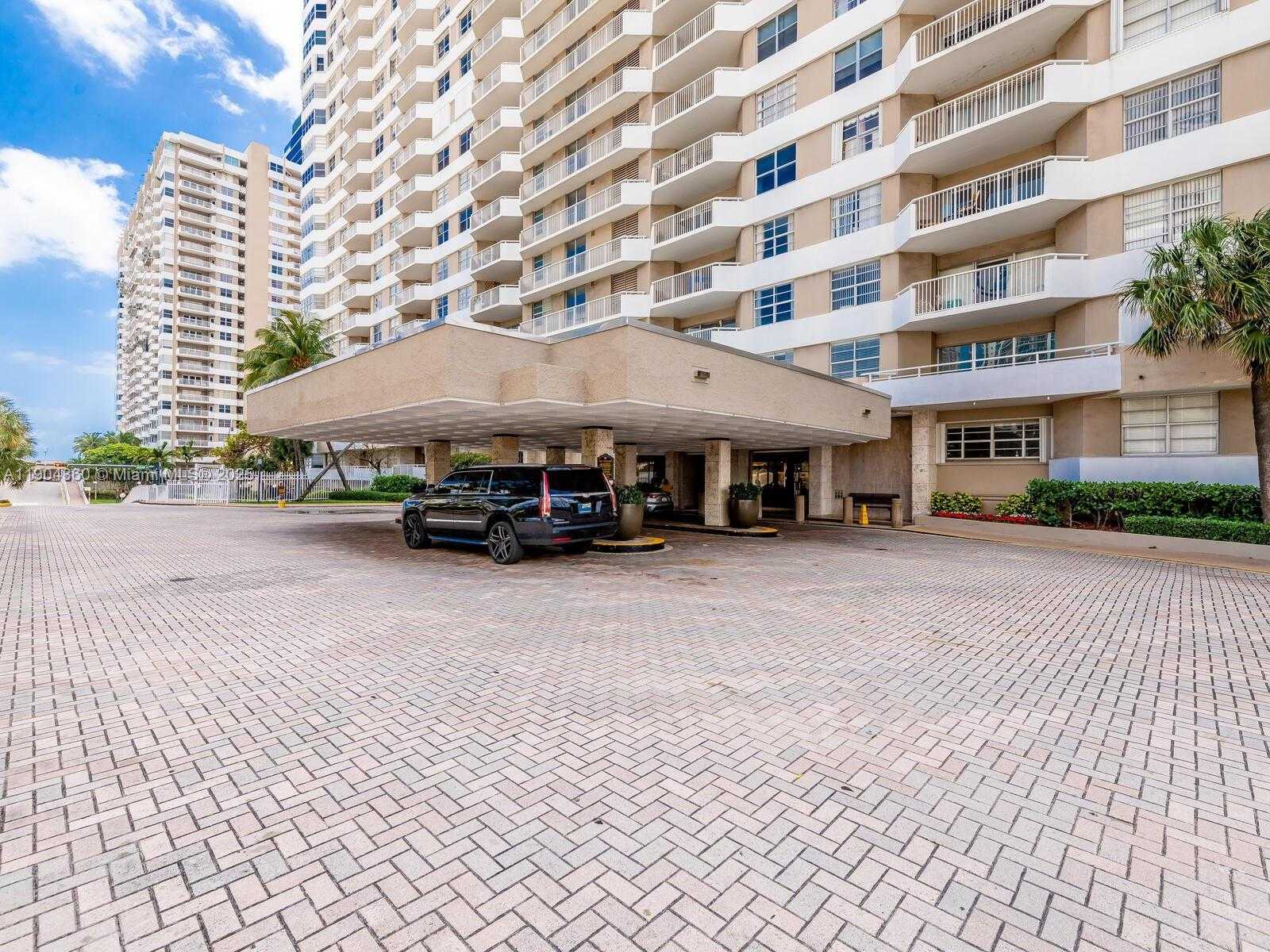 Small Image of 1985 SOUTH OCEAN DR #2M, Hallandale Beach Number 33