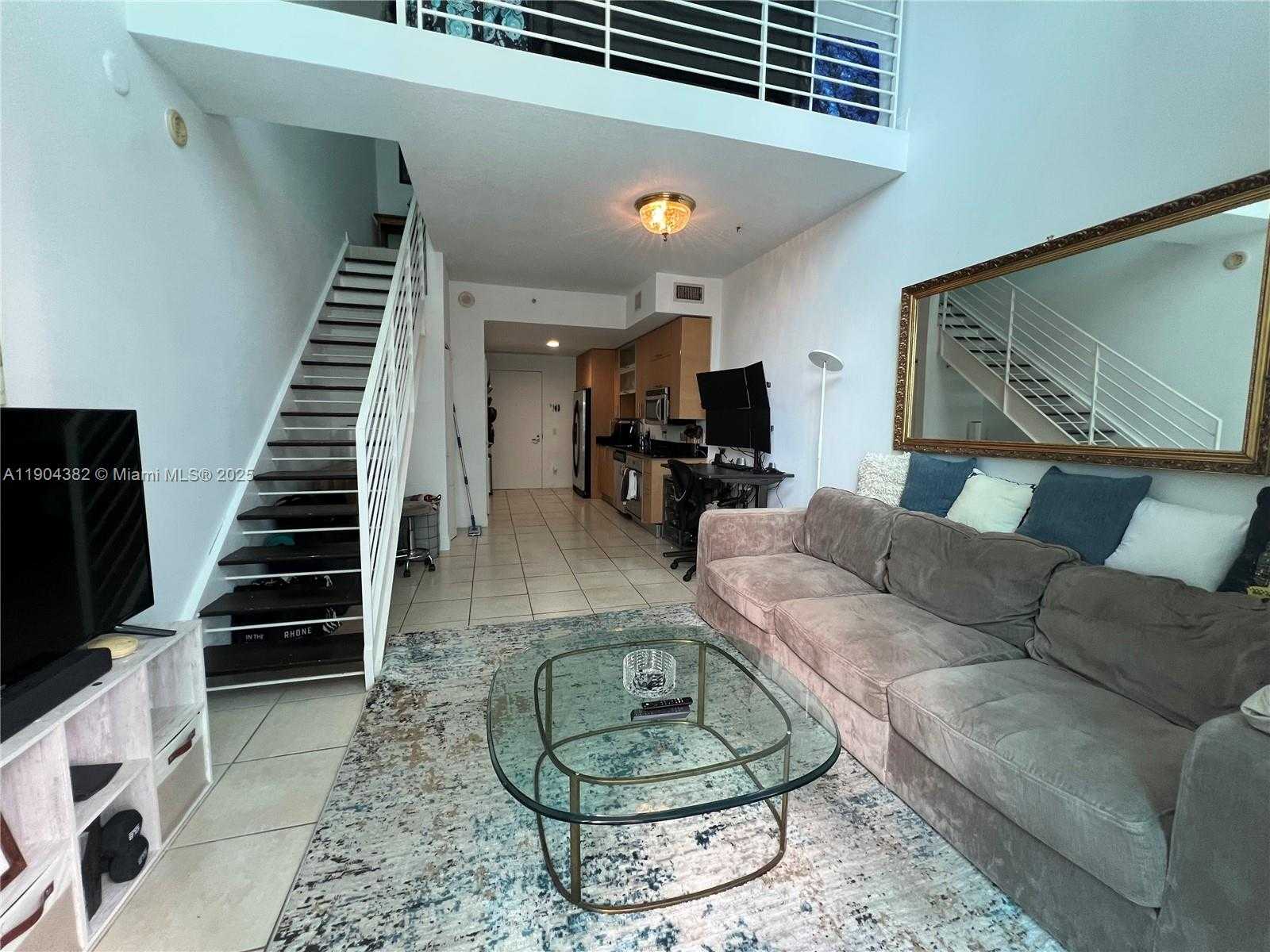 Small Image of 60 SOUTH WEST 13TH ST #1612, Miami Number 3