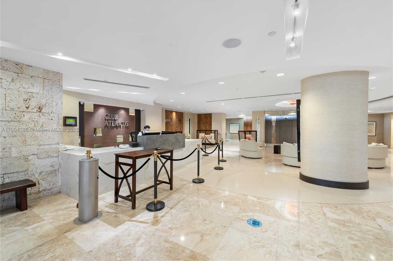 Small Image of 2555 COLLINS AVE #904, Miami Beach Number 26