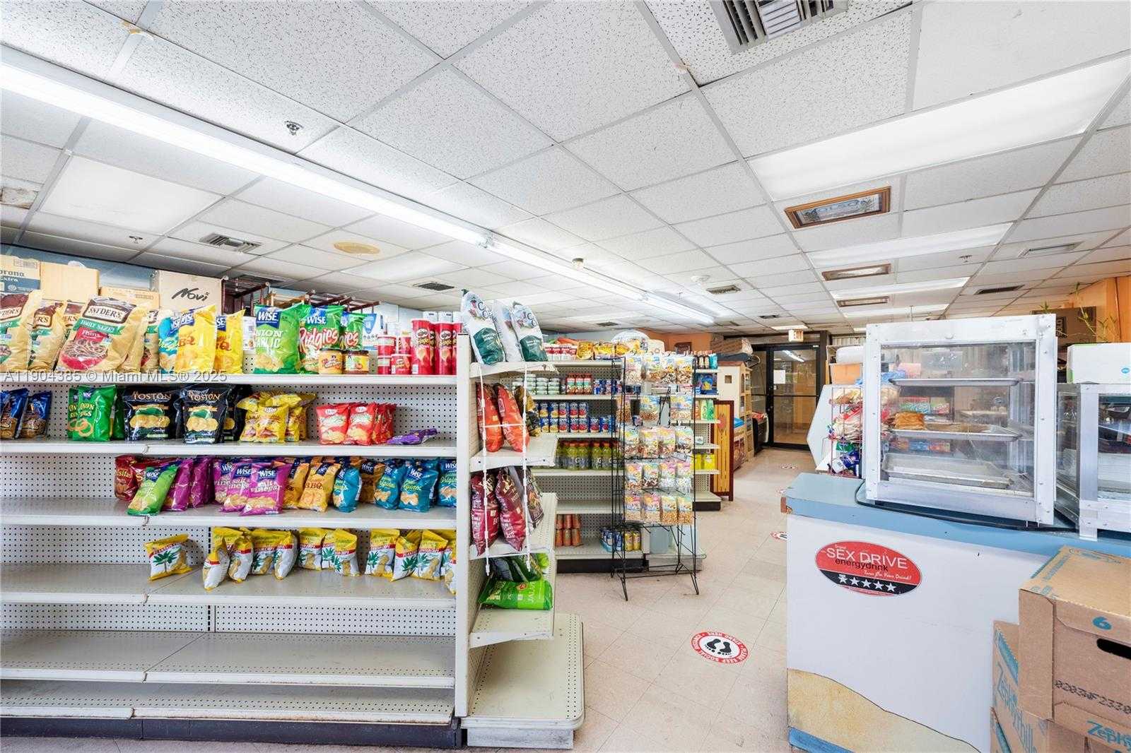 Small Image of 2555 COLLINS AVE #904, Miami Beach Number 33