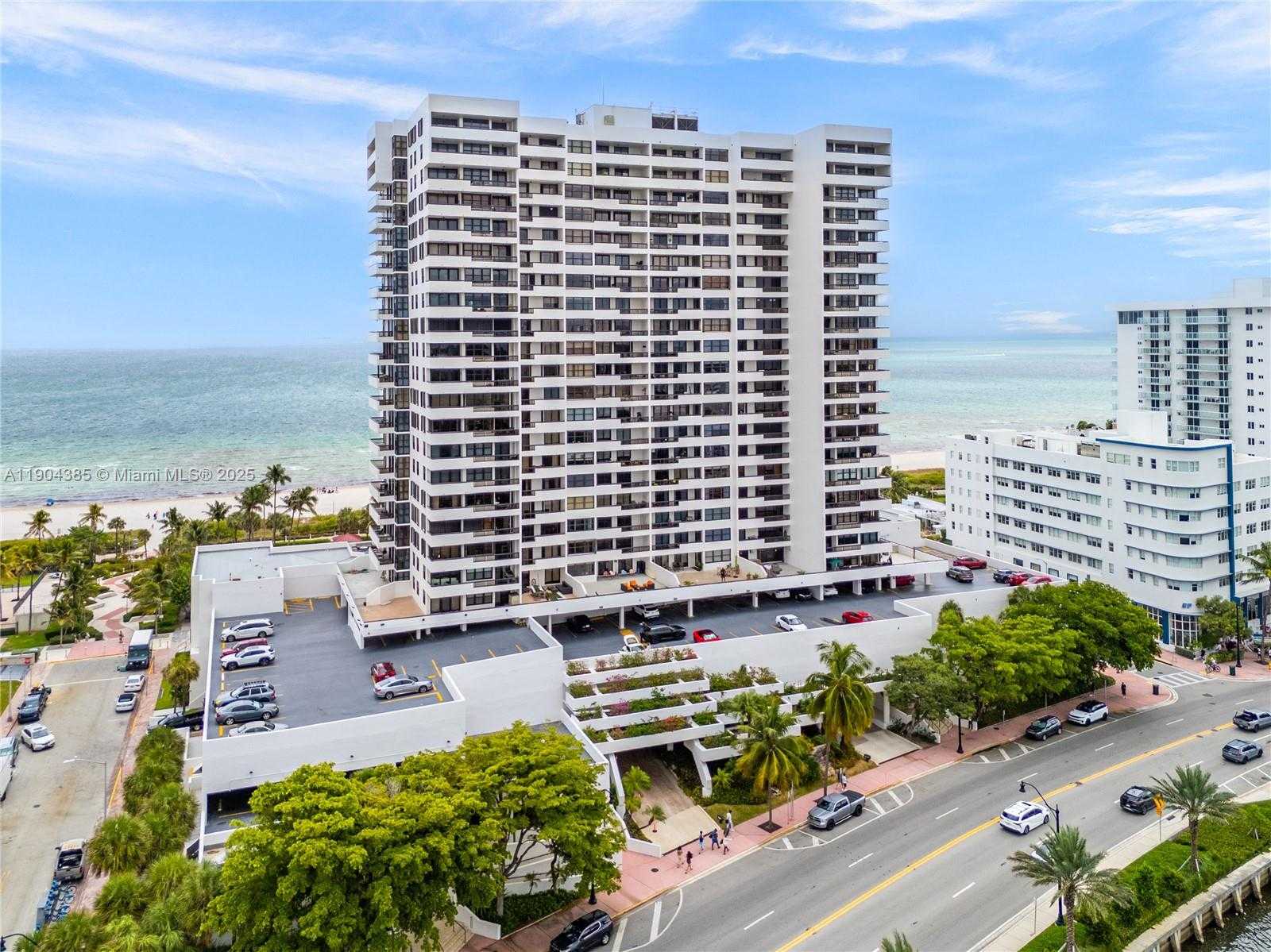 Small Image of 2555 COLLINS AVE #904, Miami Beach Number 44