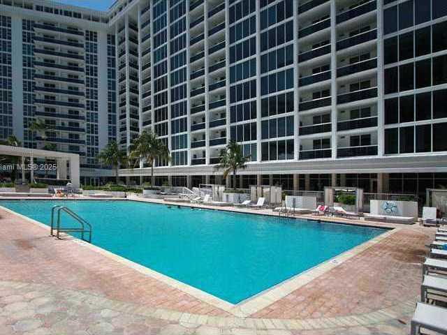 Small Image of 10275 COLLINS AV #514, Bal Harbour Number 31