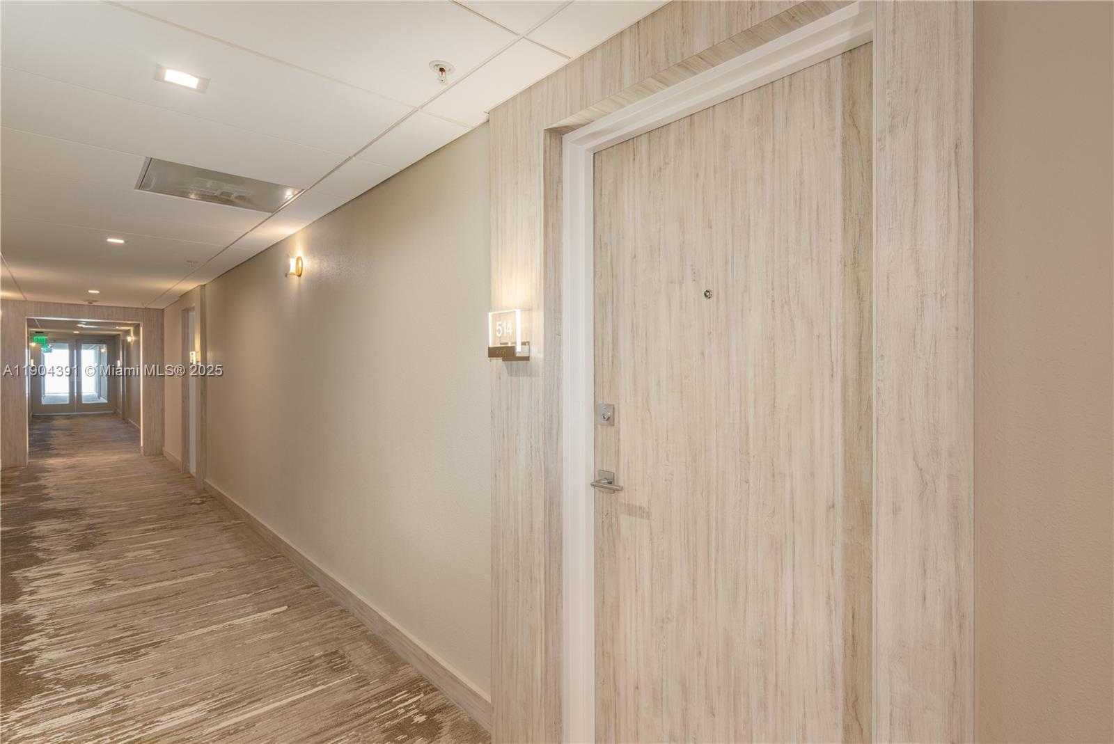Small Image of 10275 COLLINS AV #514, Bal Harbour Number 6