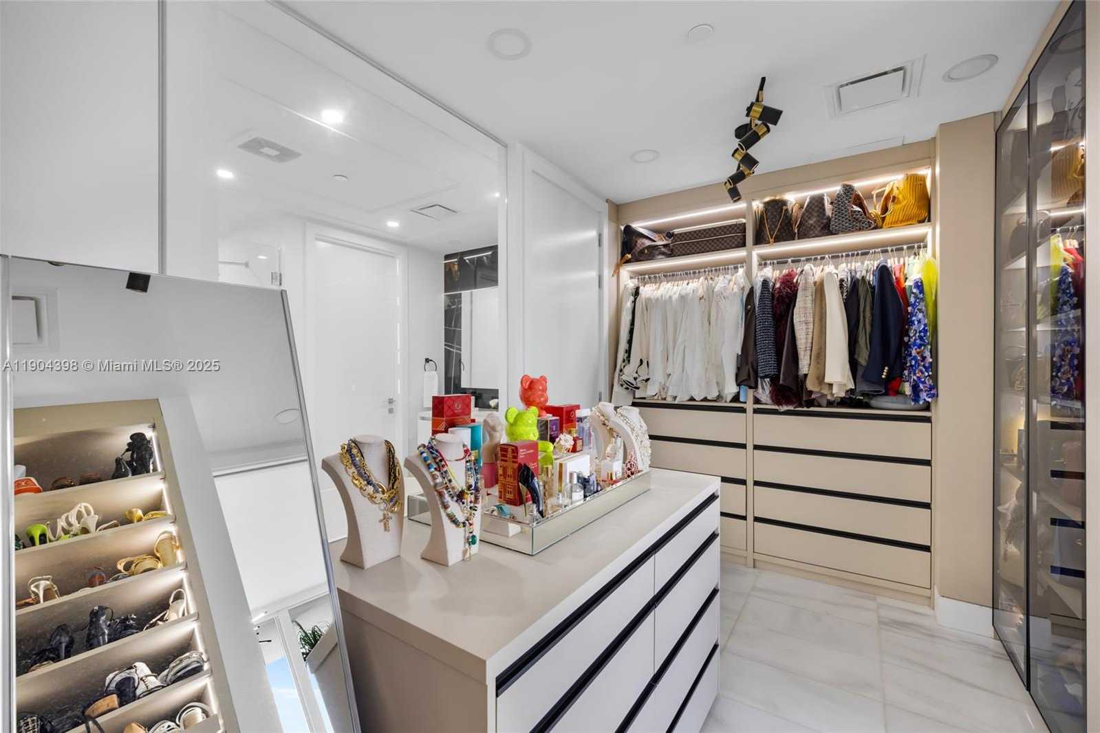 Small Image of 700 NORTH EAST 26TH TER #2202, Miami Number 21