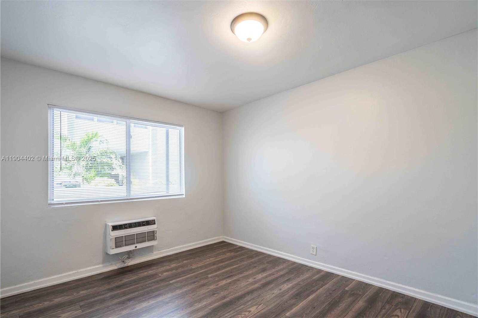 Small Image of 6871 ABBOTT AVE #3, Miami Beach Number 10