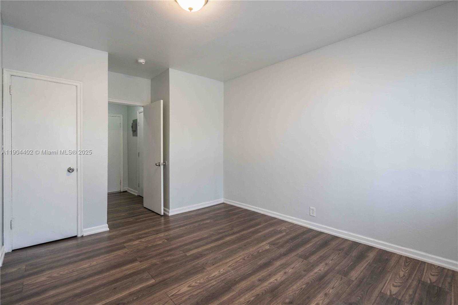 Small Image of 6871 ABBOTT AVE #3, Miami Beach Number 12