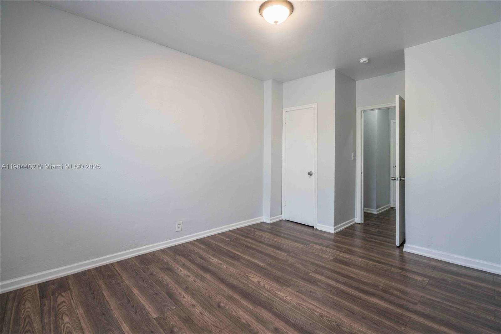 Small Image of 6871 ABBOTT AVE #3, Miami Beach Number 13