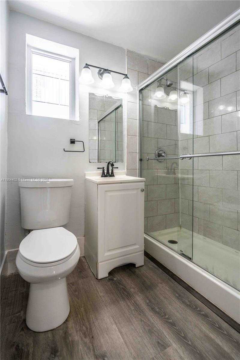 Small Image of 6871 ABBOTT AVE #3, Miami Beach Number 14