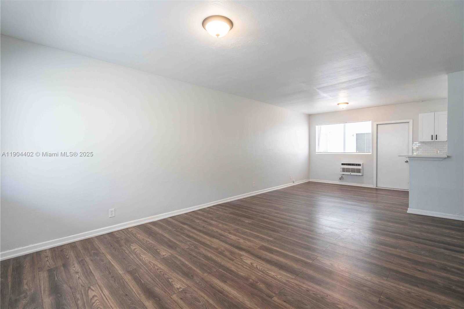 Small Image of 6871 ABBOTT AVE #3, Miami Beach Number 4