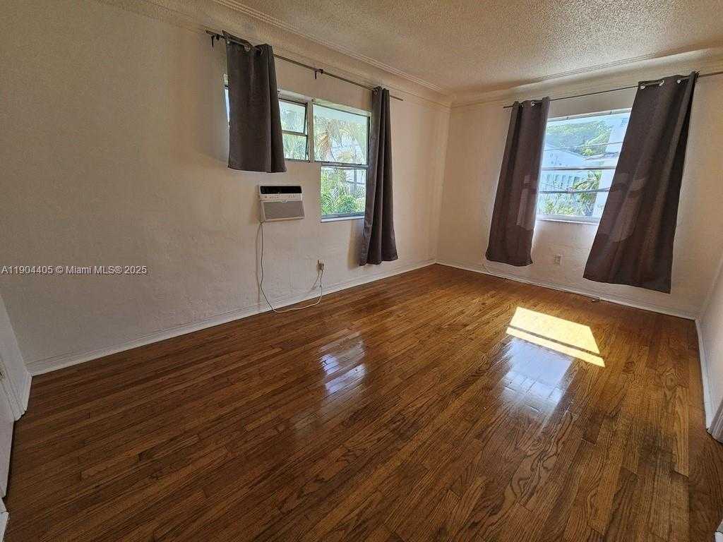 Small Image of 850 JEFFERSON AVE #12A, Miami Beach Number 3