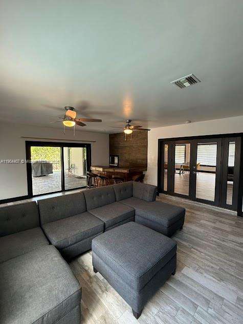Small Image of 4902 SOUTH WEST 87TH PL, Miami Number 12