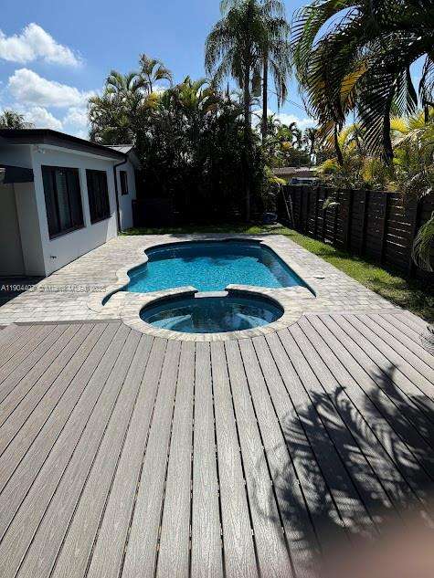 Small Image of 4902 SOUTH WEST 87TH PL, Miami Number 27