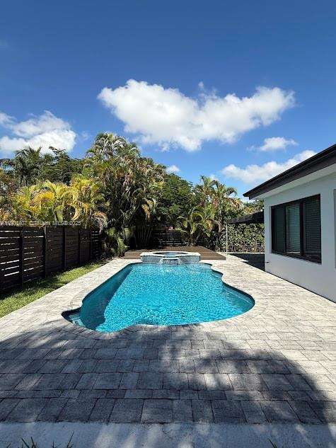 Small Image of 4902 SOUTH WEST 87TH PL, Miami Number 30
