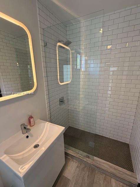 Small Image of 4902 SOUTH WEST 87TH PL, Miami Number 32