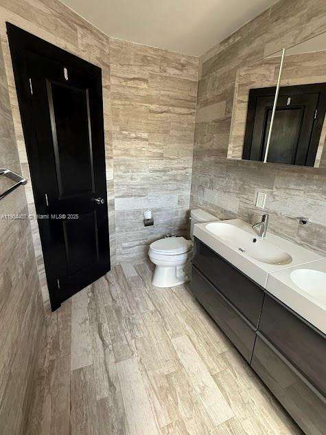 Small Image of 4902 SOUTH WEST 87TH PL, Miami Number 37