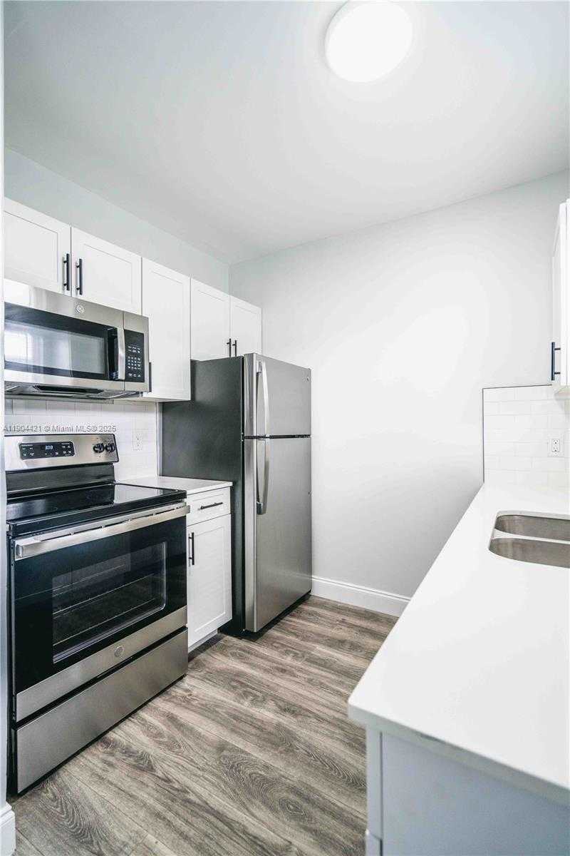 Small Image of 6871 ABBOTT AVE #2, Miami Beach Number 8