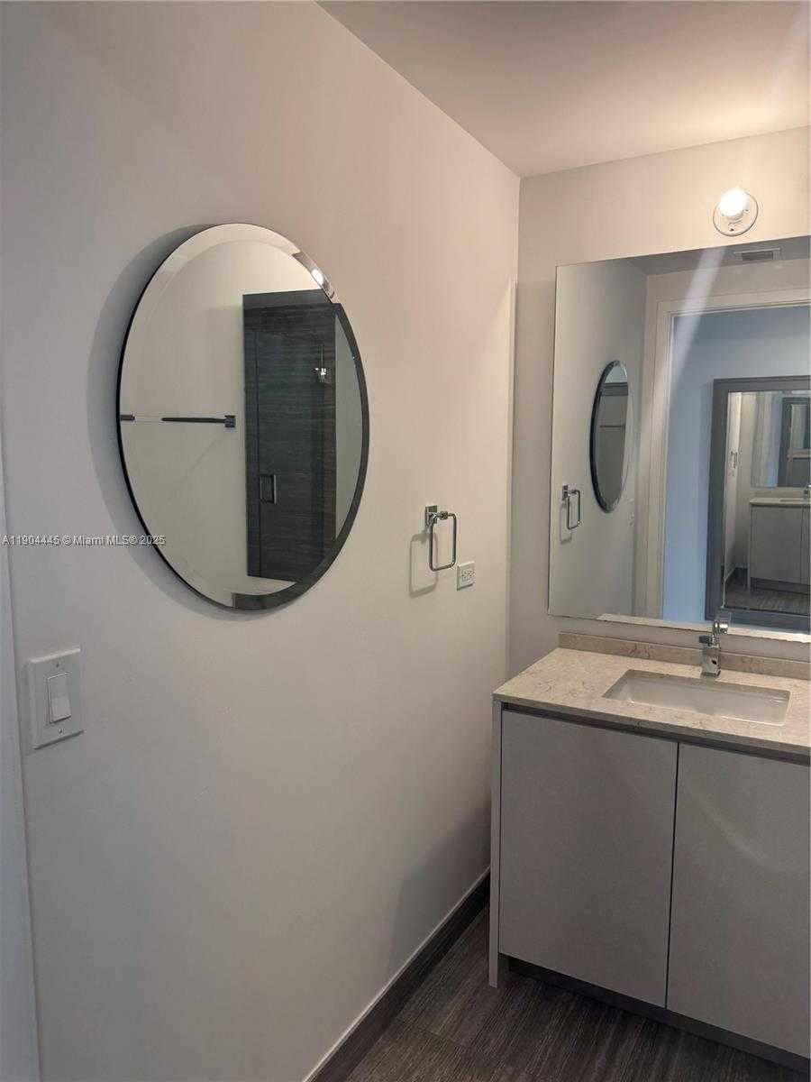 Small Image of 1010 BRICKELL AVE #2510, Miami Number 10