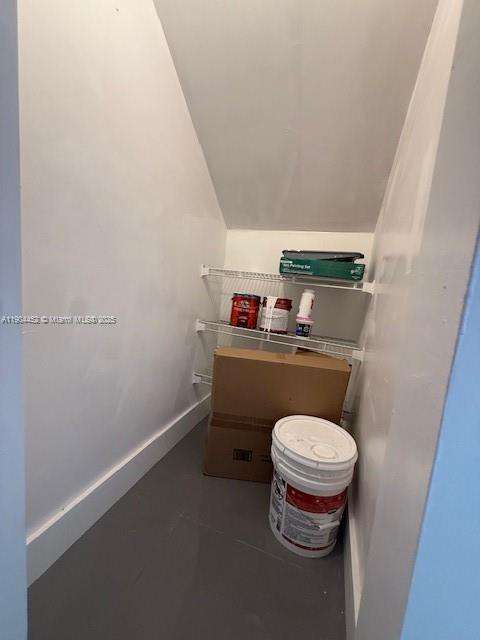 Small Image of 515 WEST PARK DR #2, Miami Number 17