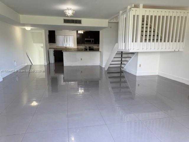 Small Image of 515 WEST PARK DR #2, Miami Number 20