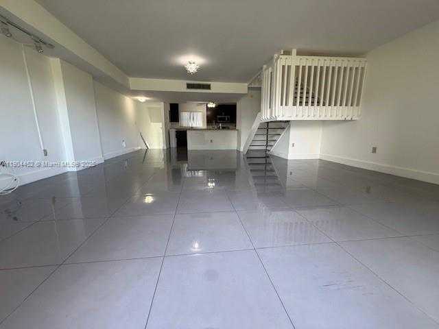 Small Image of 515 WEST PARK DR #2, Miami Number 21