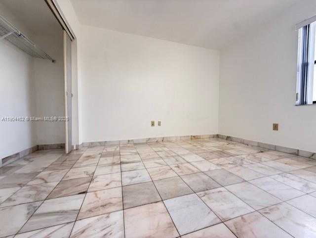 Small Image of 515 WEST PARK DR #2, Miami Number 34