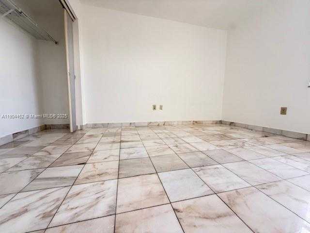 Small Image of 515 WEST PARK DR #2, Miami Number 35
