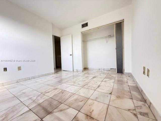Small Image of 515 WEST PARK DR #2, Miami Number 36