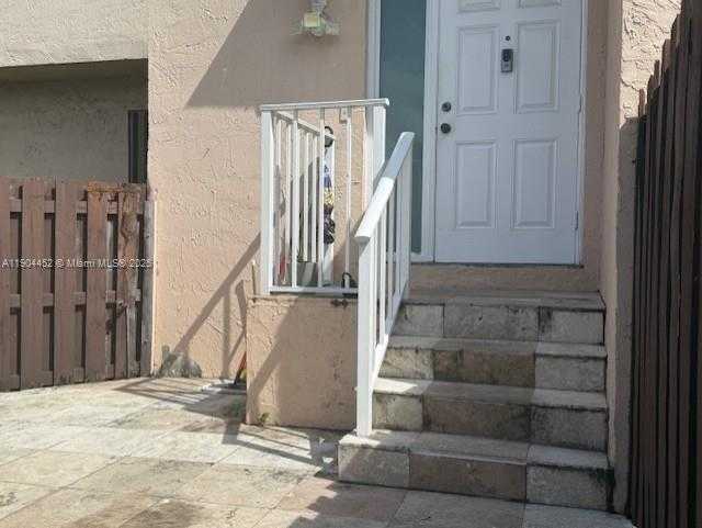 Small Image of 515 WEST PARK DR #2, Miami Number 48