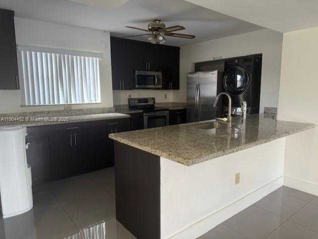 Small Image of 515 WEST PARK DR #2, Miami Number 5