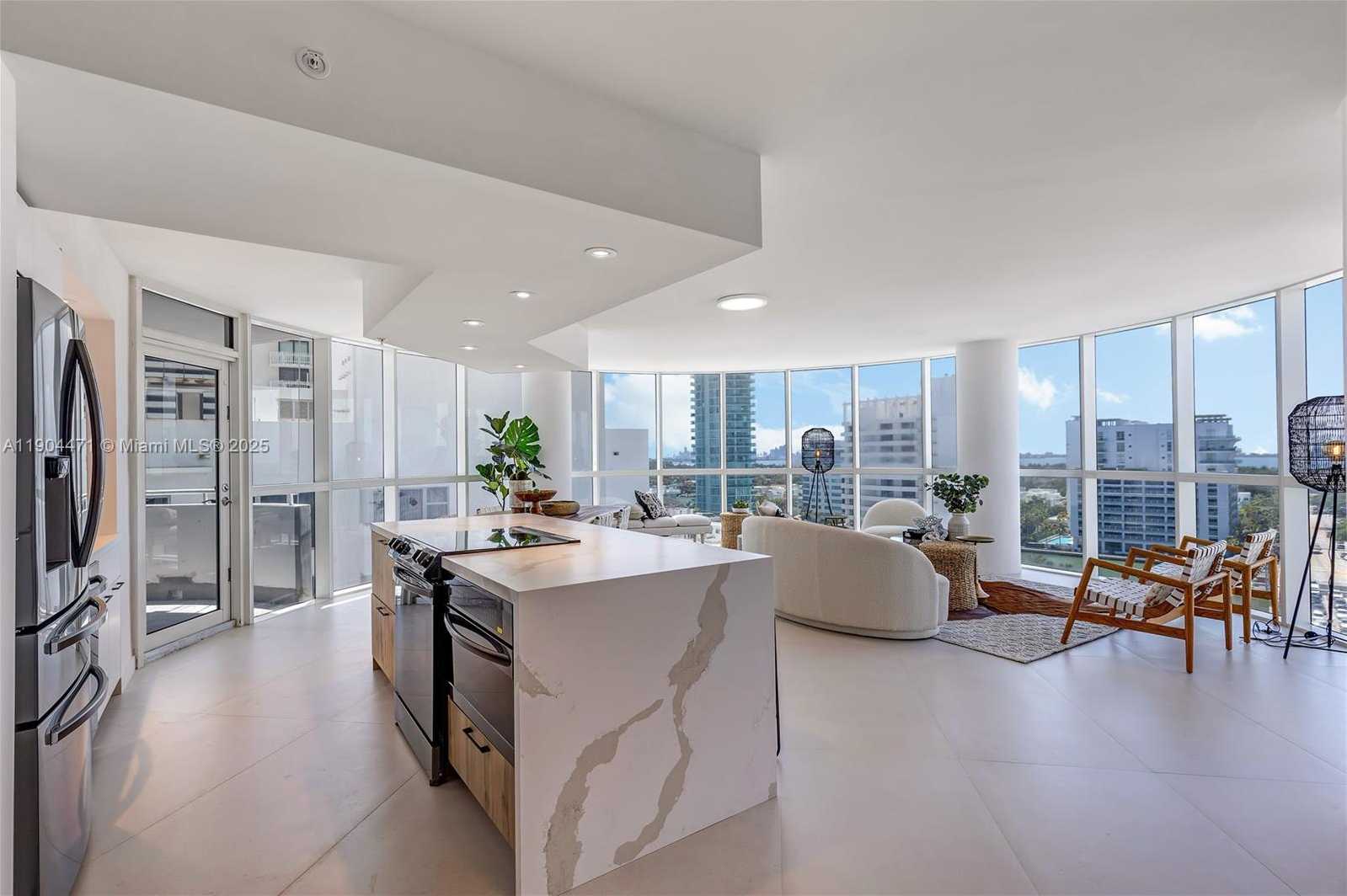 Small Image of 6301 COLLINS AVE #1405, Miami Beach Number 5