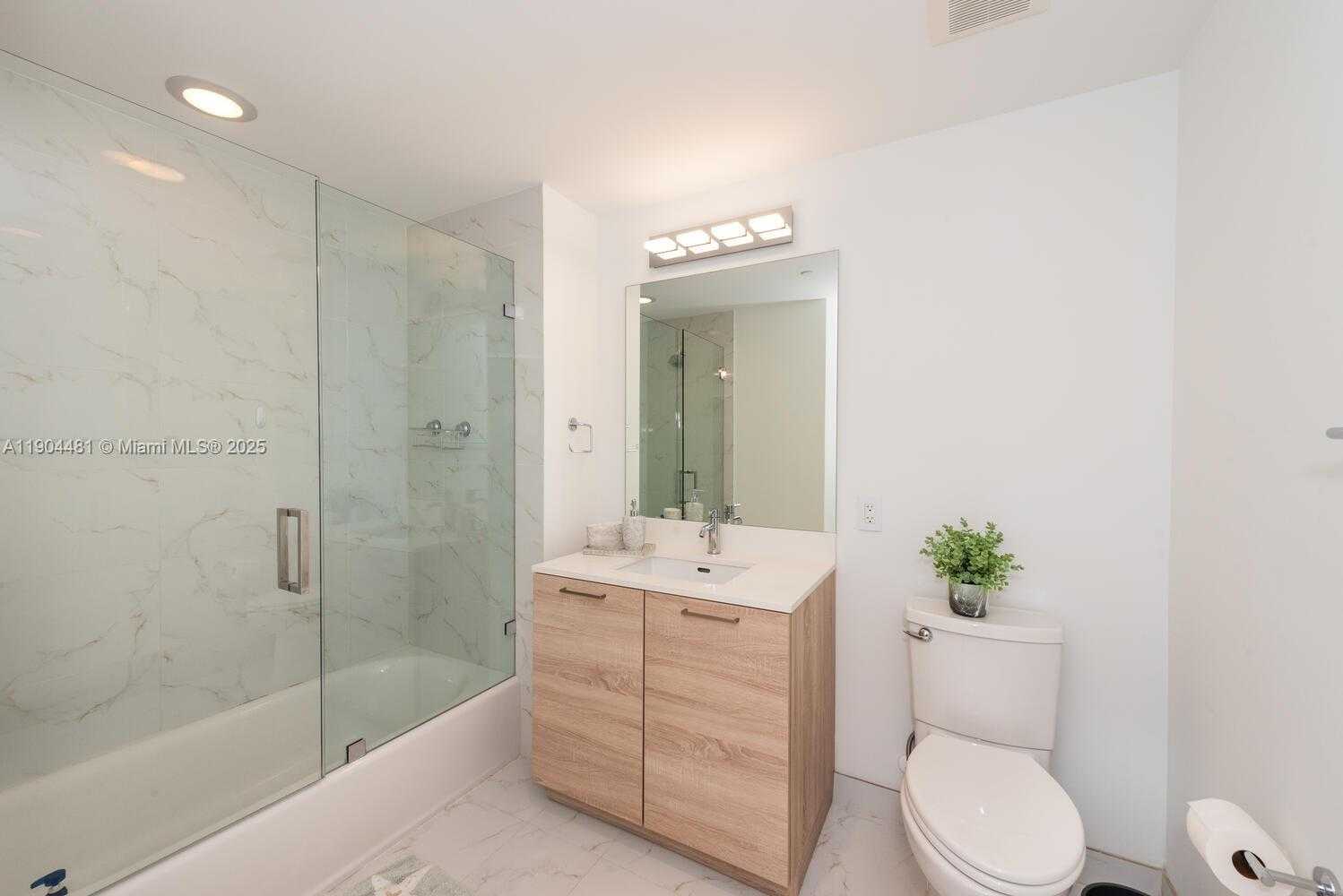 Imagen de Pequeño Objeto