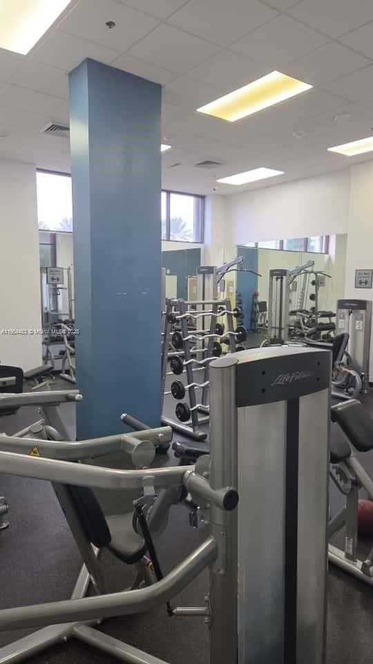 Small Image of 100 BAYVIEW DR #517, Sunny Isles Beach Number 10