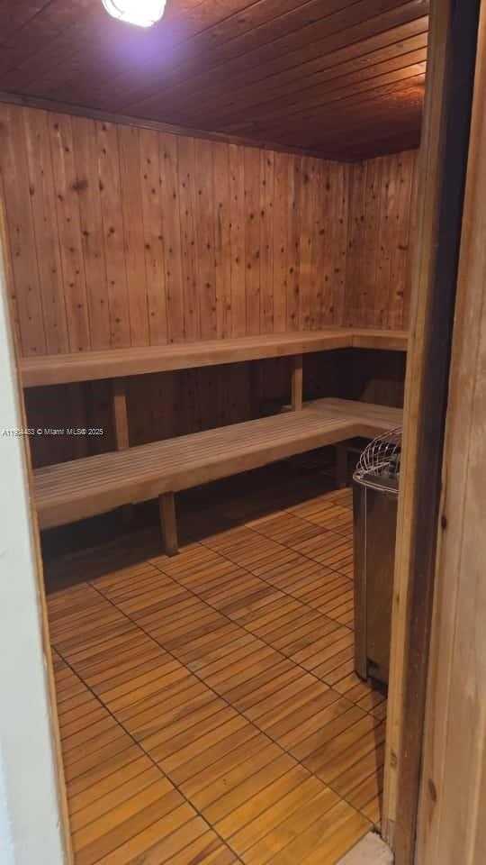 Small Image of 100 BAYVIEW DR #517, Sunny Isles Beach Number 9