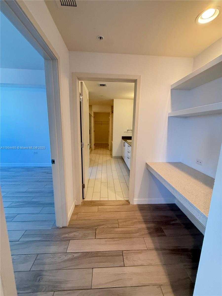 Small Image of 999 SOUTH WEST 1ST AVE #1915, Miami Number 11