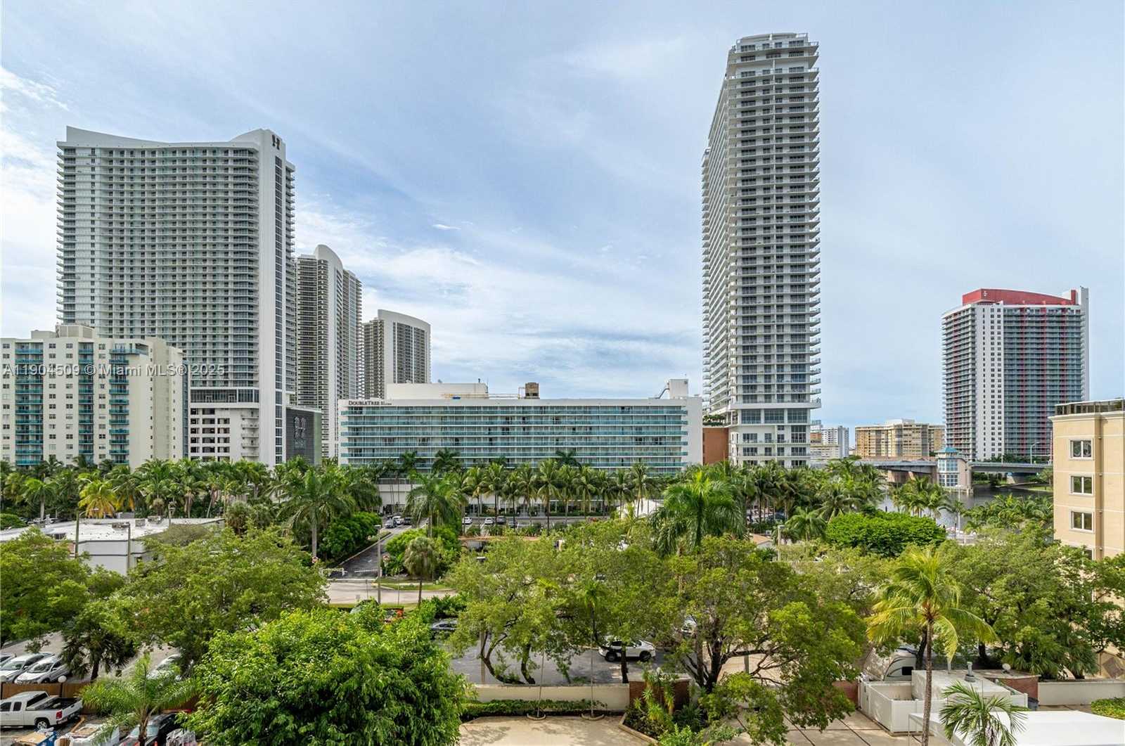 Imagen de Pequeño Objeto