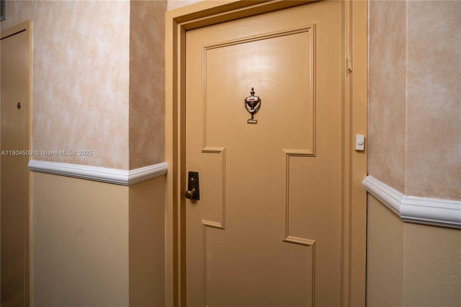 Imagen de Pequeño Objeto