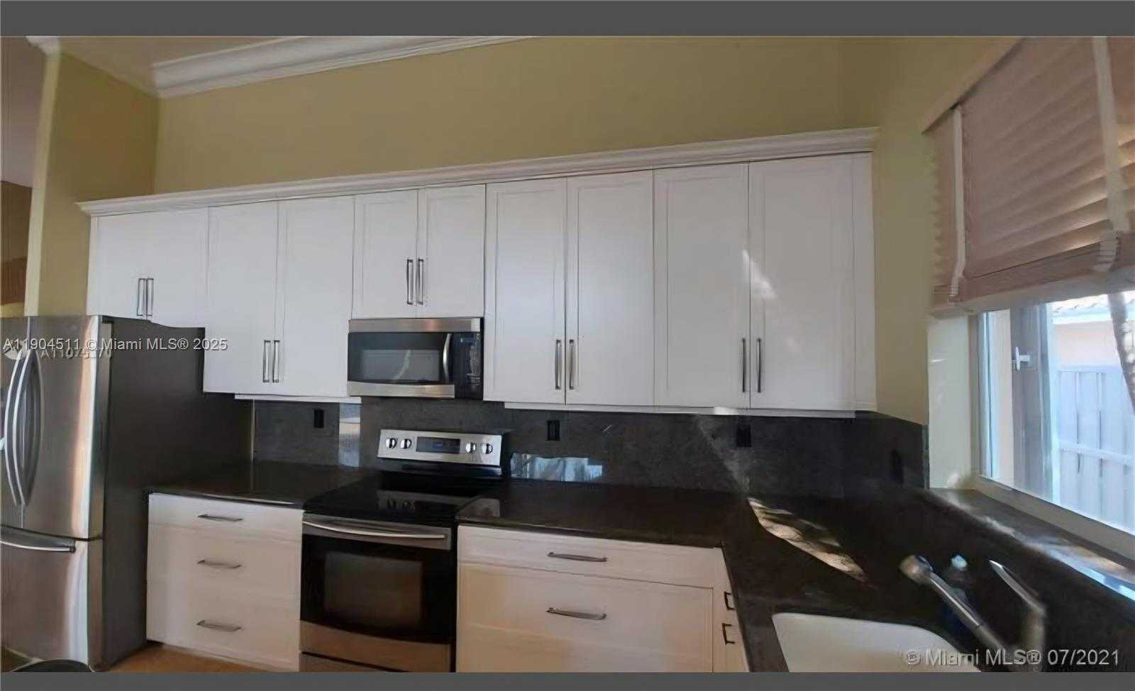 Small Image of 4045 SOUTH WEST 151ST TER, Miramar Number 10