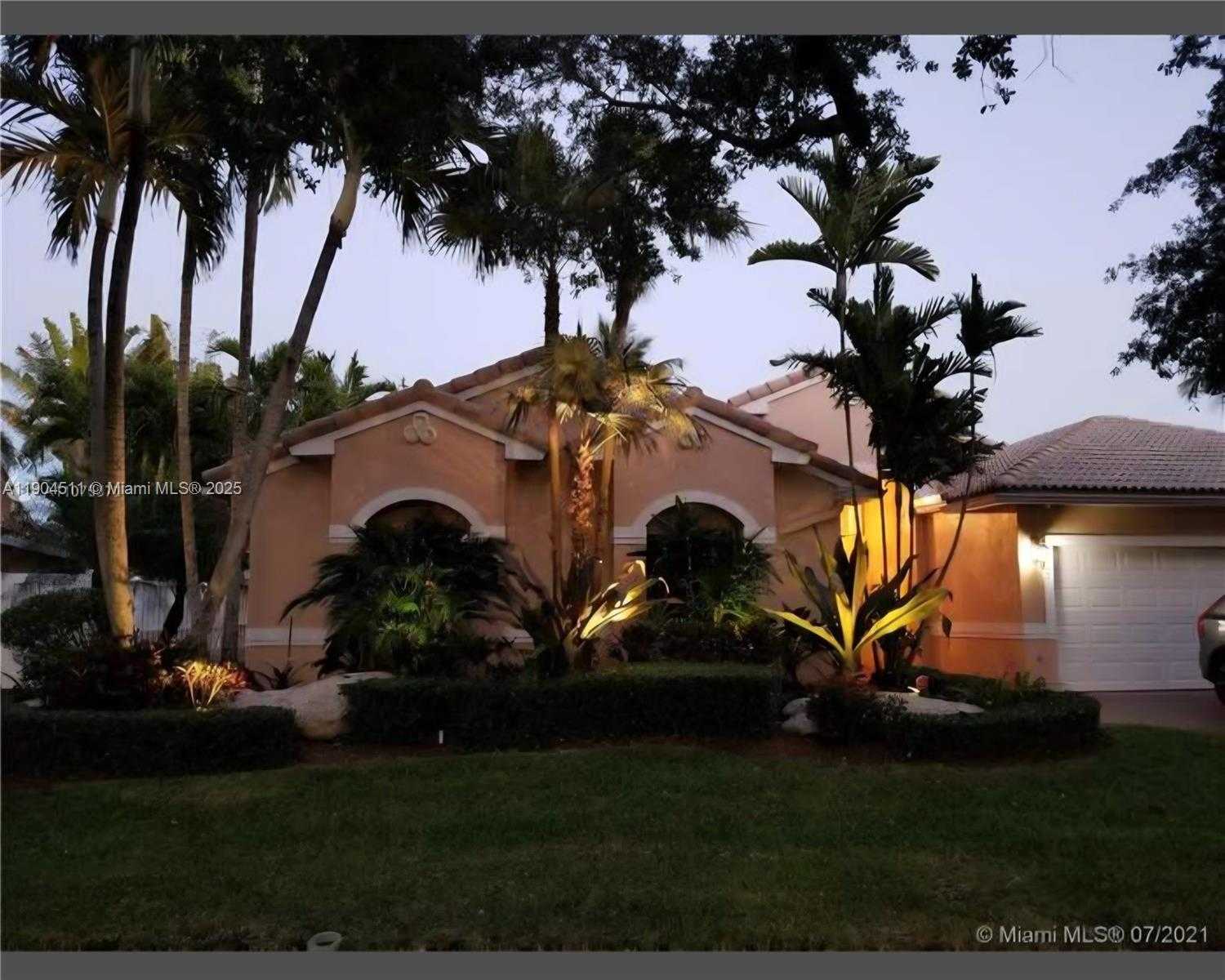 Small Image of 4045 SOUTH WEST 151ST TER, Miramar Number 2