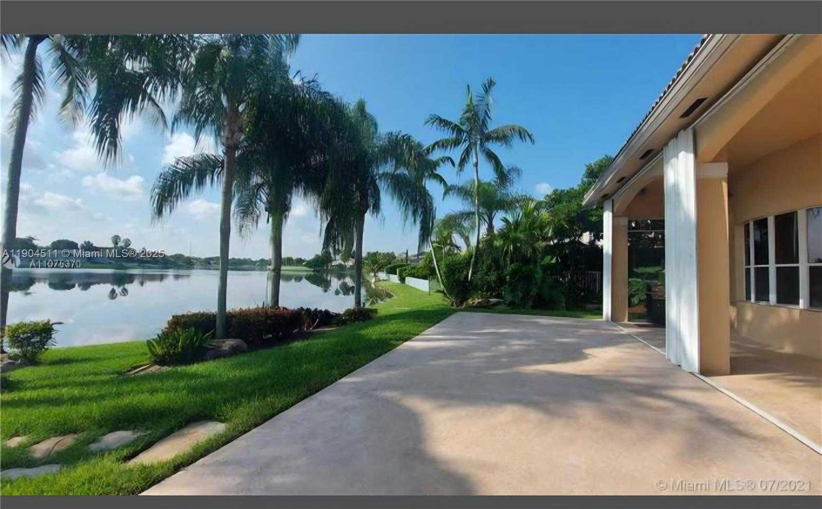 Small Image of 4045 SOUTH WEST 151ST TER, Miramar Number 25