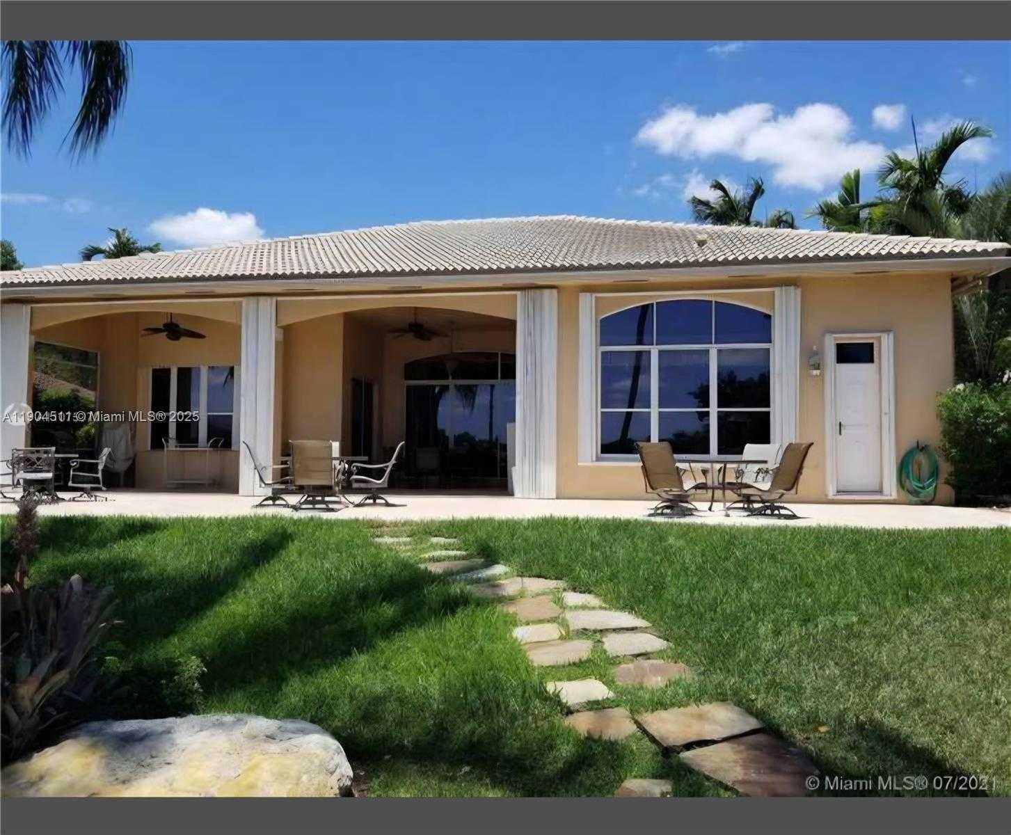 Small Image of 4045 SOUTH WEST 151ST TER, Miramar Number 29