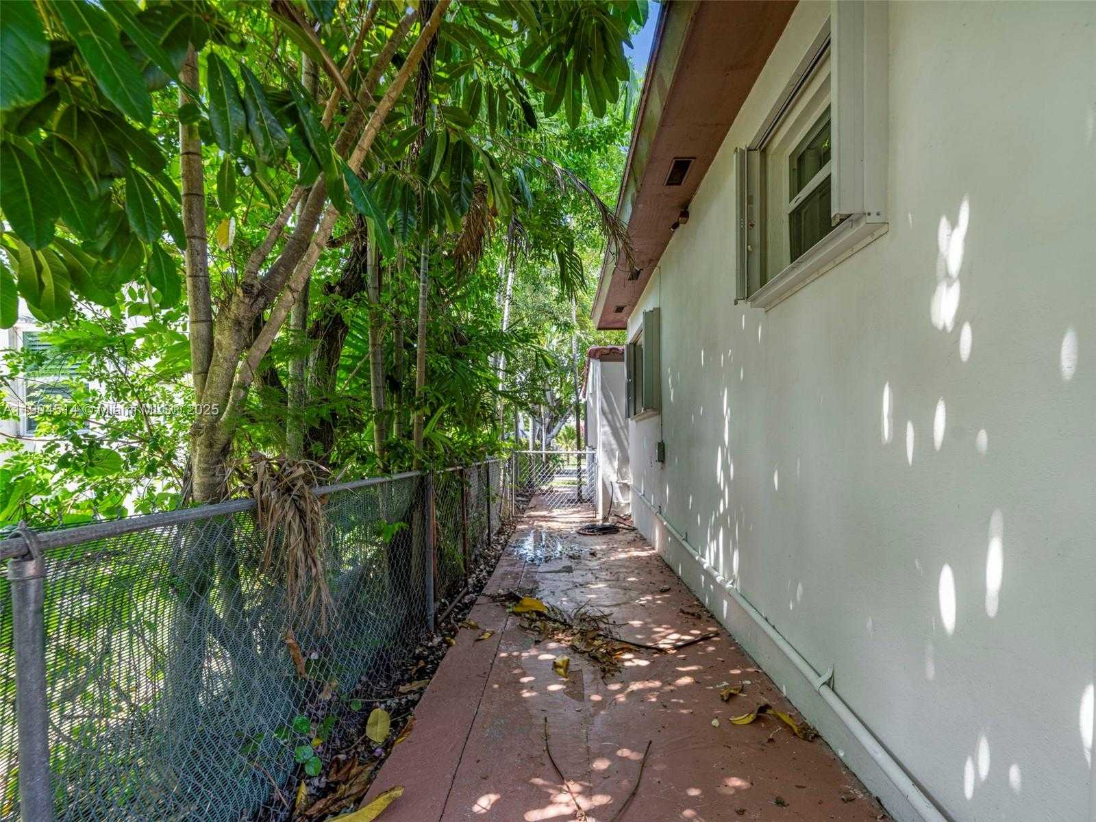 Small Image of 4850 SOUTH WEST 5TH TER, Miami Number 32