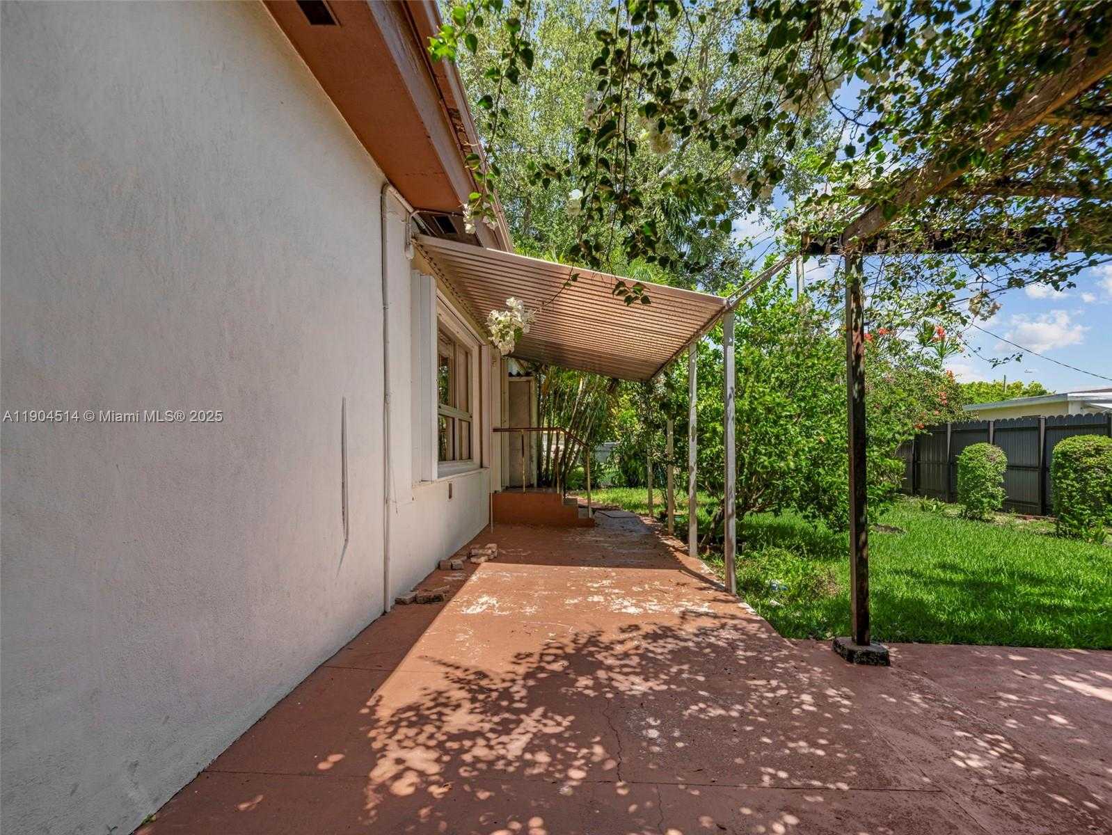 Small Image of 4850 SOUTH WEST 5TH TER, Miami Number 33