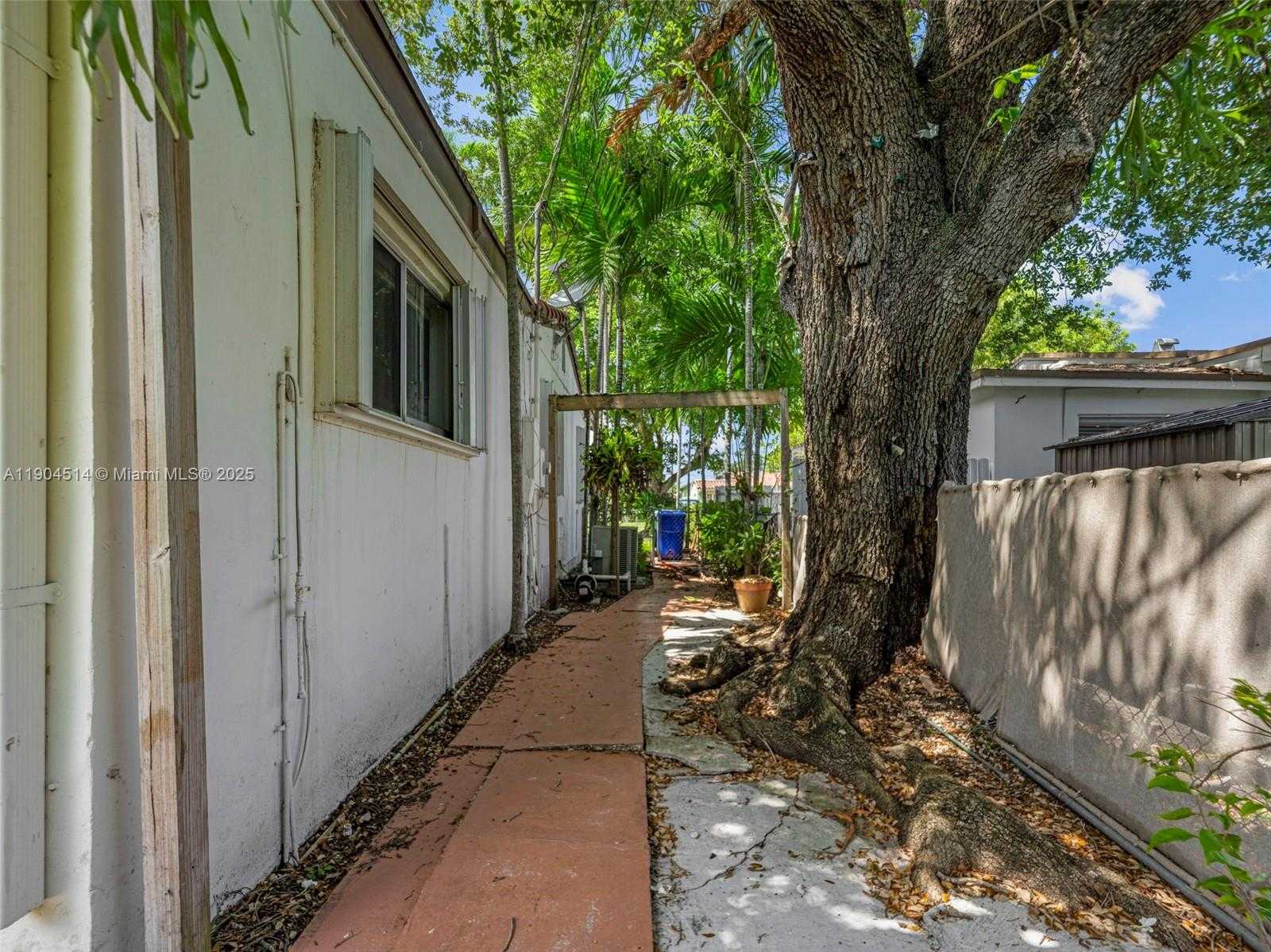 Small Image of 4850 SOUTH WEST 5TH TER, Miami Number 34