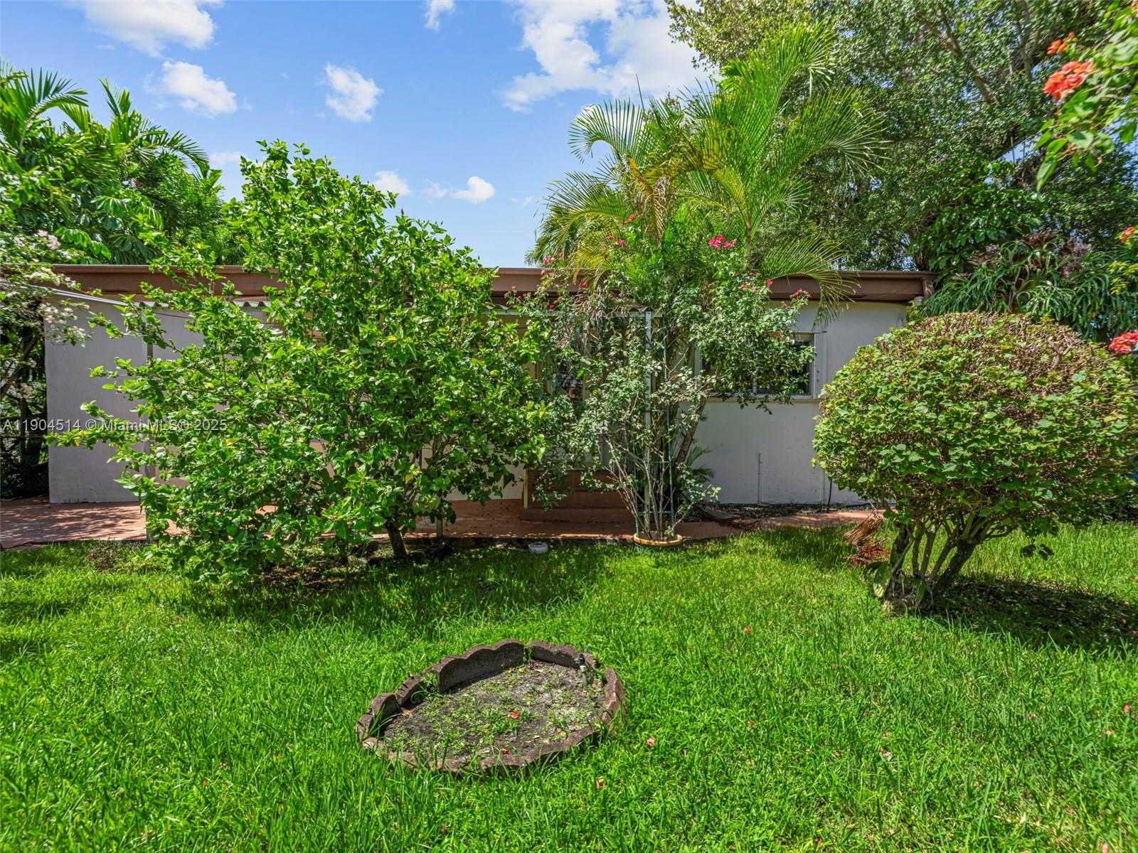 Small Image of 4850 SOUTH WEST 5TH TER, Miami Number 36