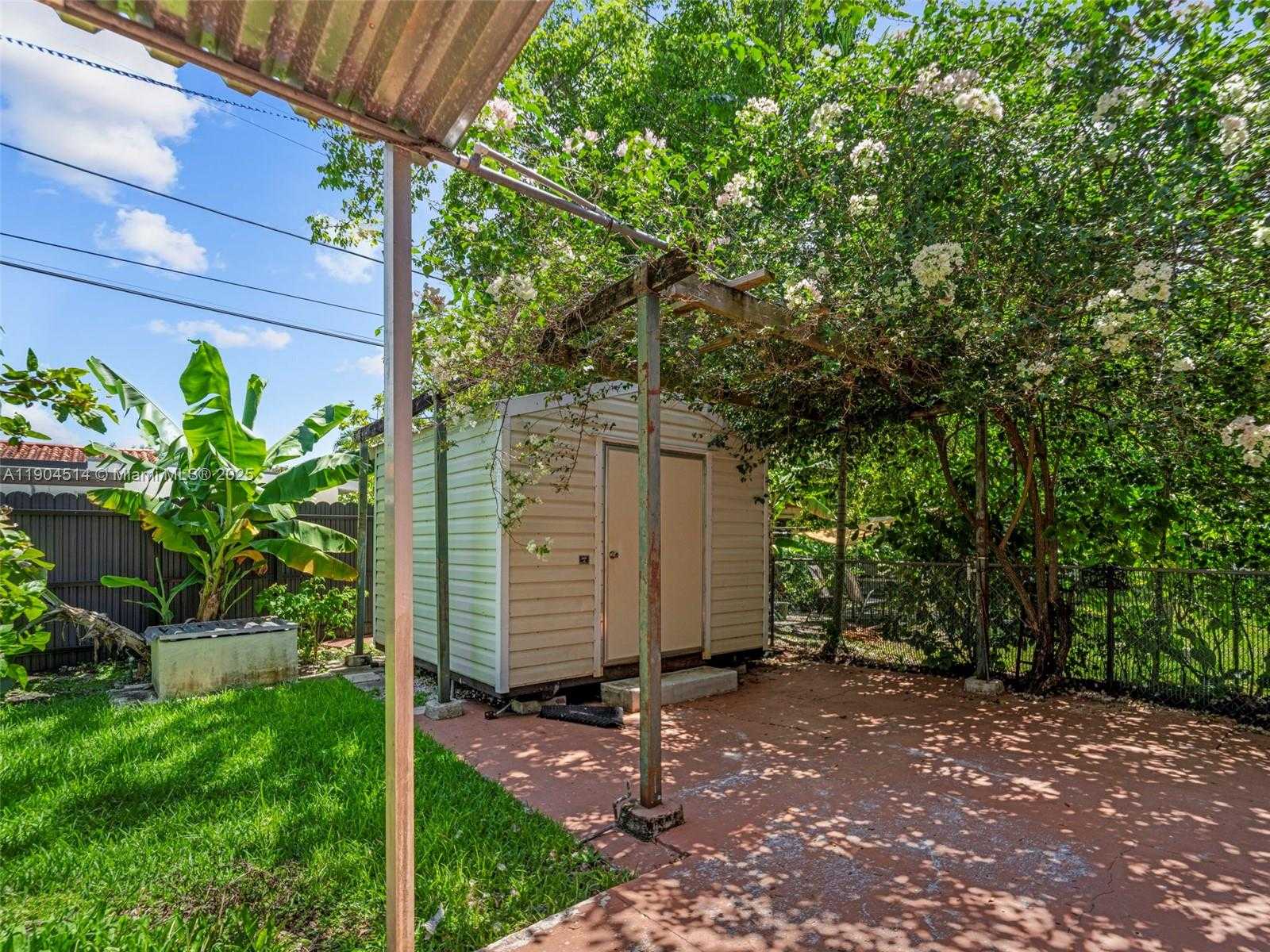 Small Image of 4850 SOUTH WEST 5TH TER, Miami Number 37