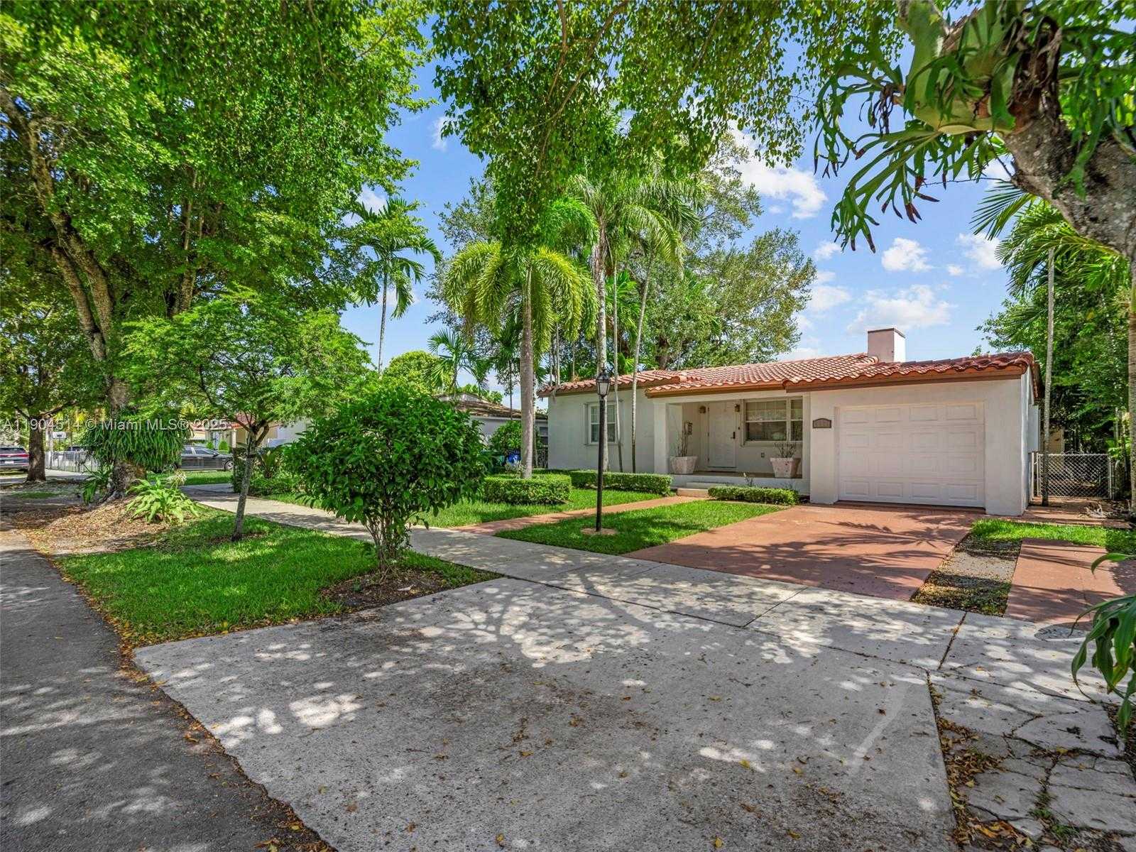 Small Image of 4850 SOUTH WEST 5TH TER, Miami Number 43