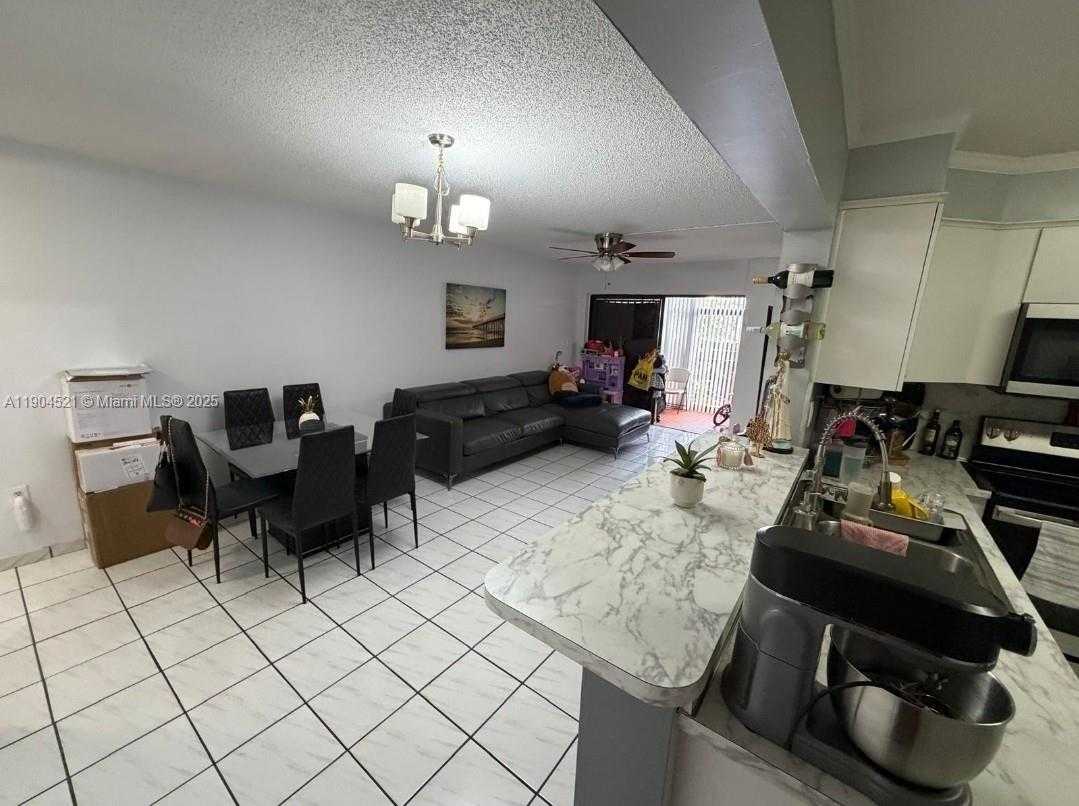 Small Image of 9411 FONTAINEBLEAU BLVD #106, Miami Number 3