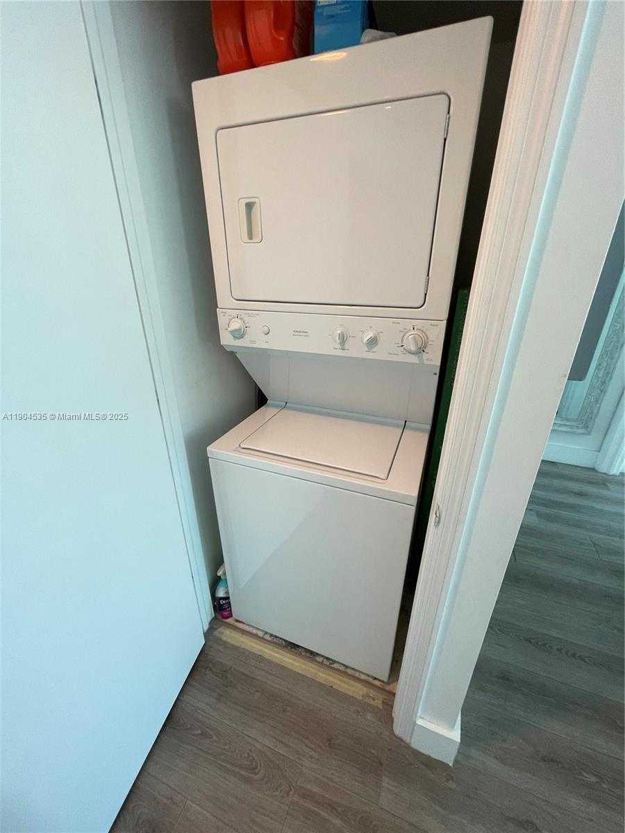 Small Image of 55 SOUTH EAST 6TH ST #2104, Miami Number 10