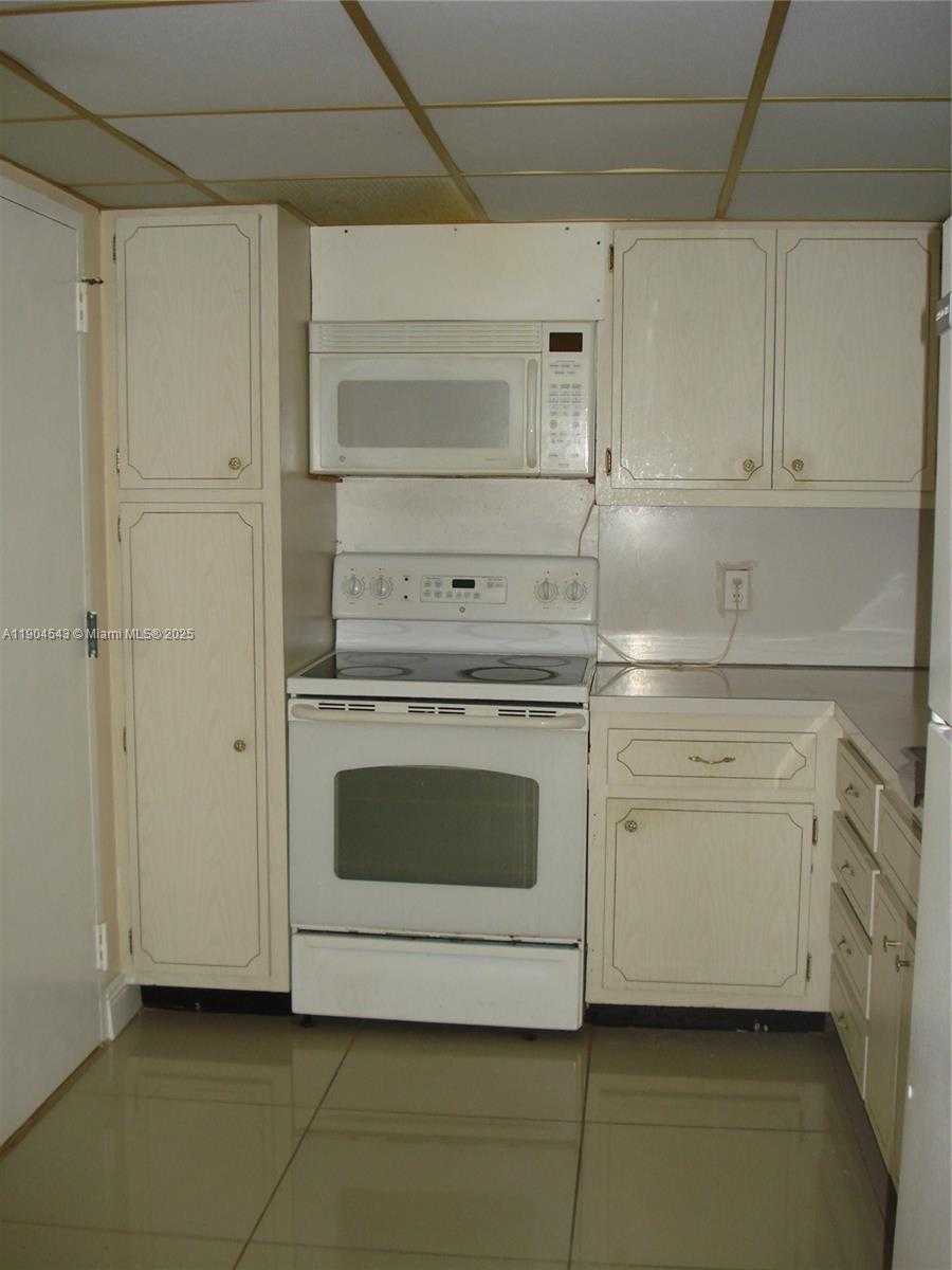 Small Image of 1965 SOUTH OCEAN DR #10P, Hallandale Beach Number 8